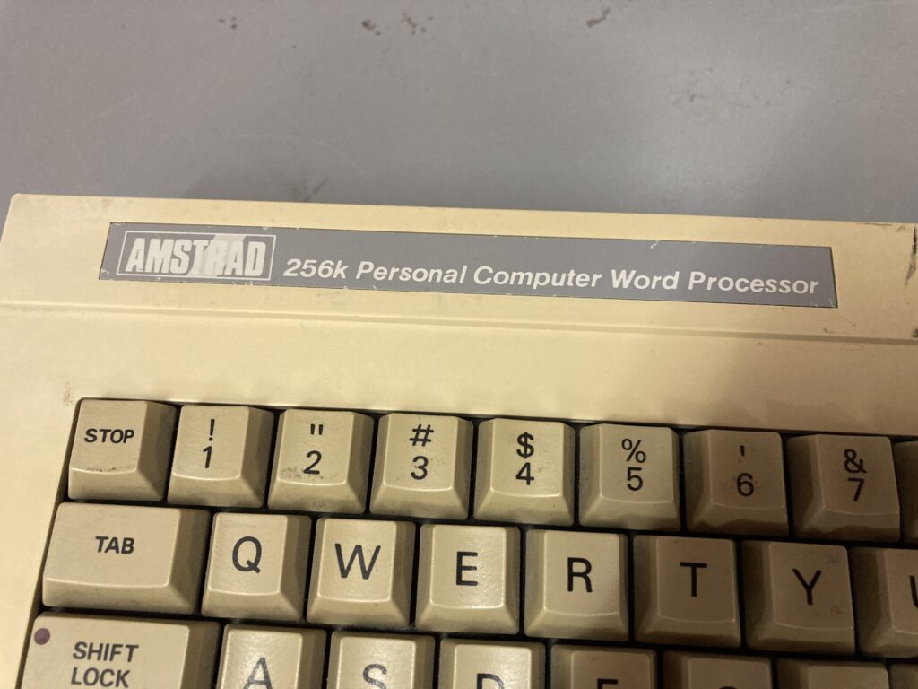 Amstrad PCW 8256 - Original retro computer - SOLGT! - ♫ Vintage HiFi ...