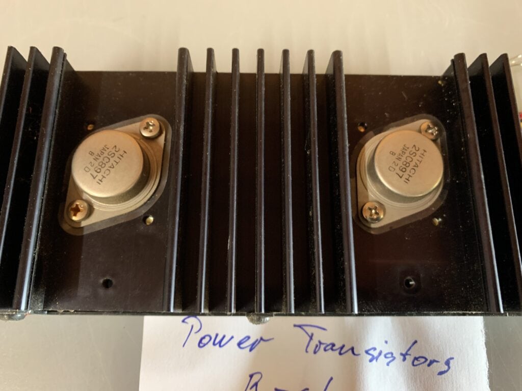 Original Harman Kardon 930 Power Amp transistors right channel