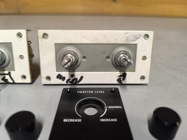 Original Sony SS-G5 -  Potentiometers with cover plates & knobs - Sold as a pair - Image 3