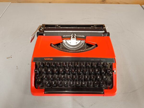 Brother DELUXE 220 - Vintage skrivemaskine i rød - Samleobjekt - Image 5