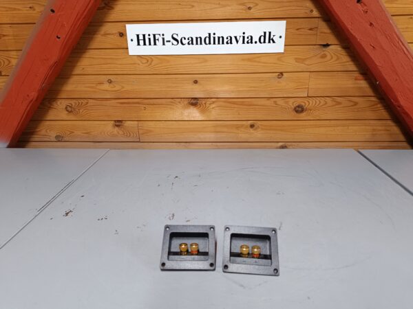 Original Speaker Terminals - From Dali 107 vintage speakers
