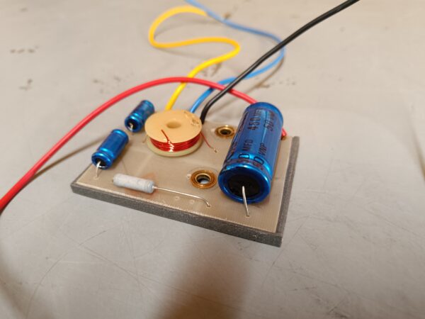 Wharfedale Diamond 3 - Original Cross Overs - Image 3
