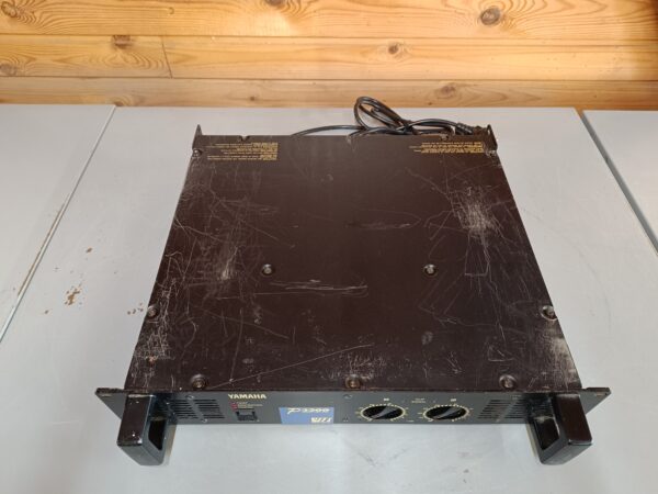 Yamaha P3200 Stereo Power Amplifier - 2 x 340 watt - Image 7