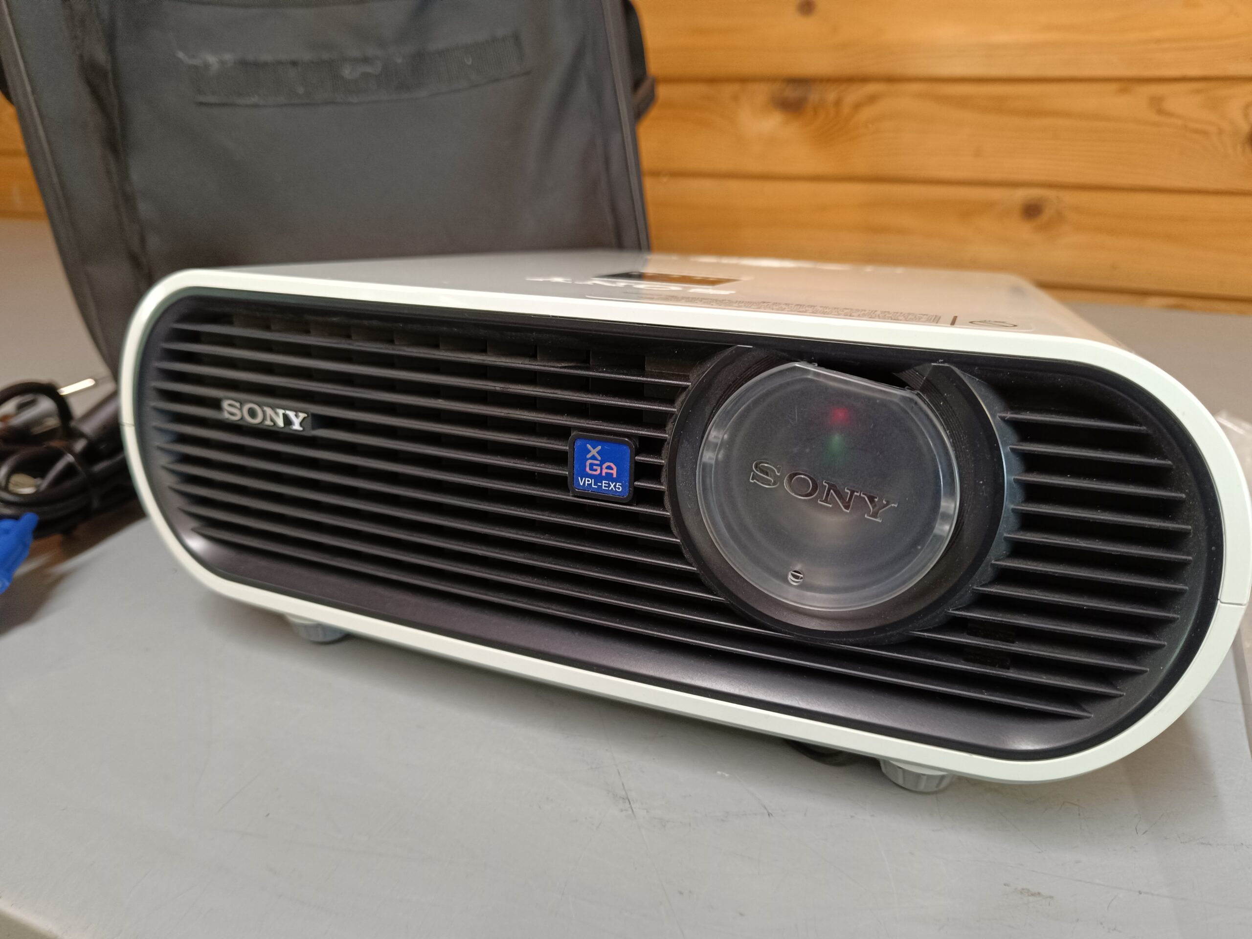 Sony VPL-EX5 Projector - XGA Conference Room Projector - Velholdt og velfungerende - Billede 2