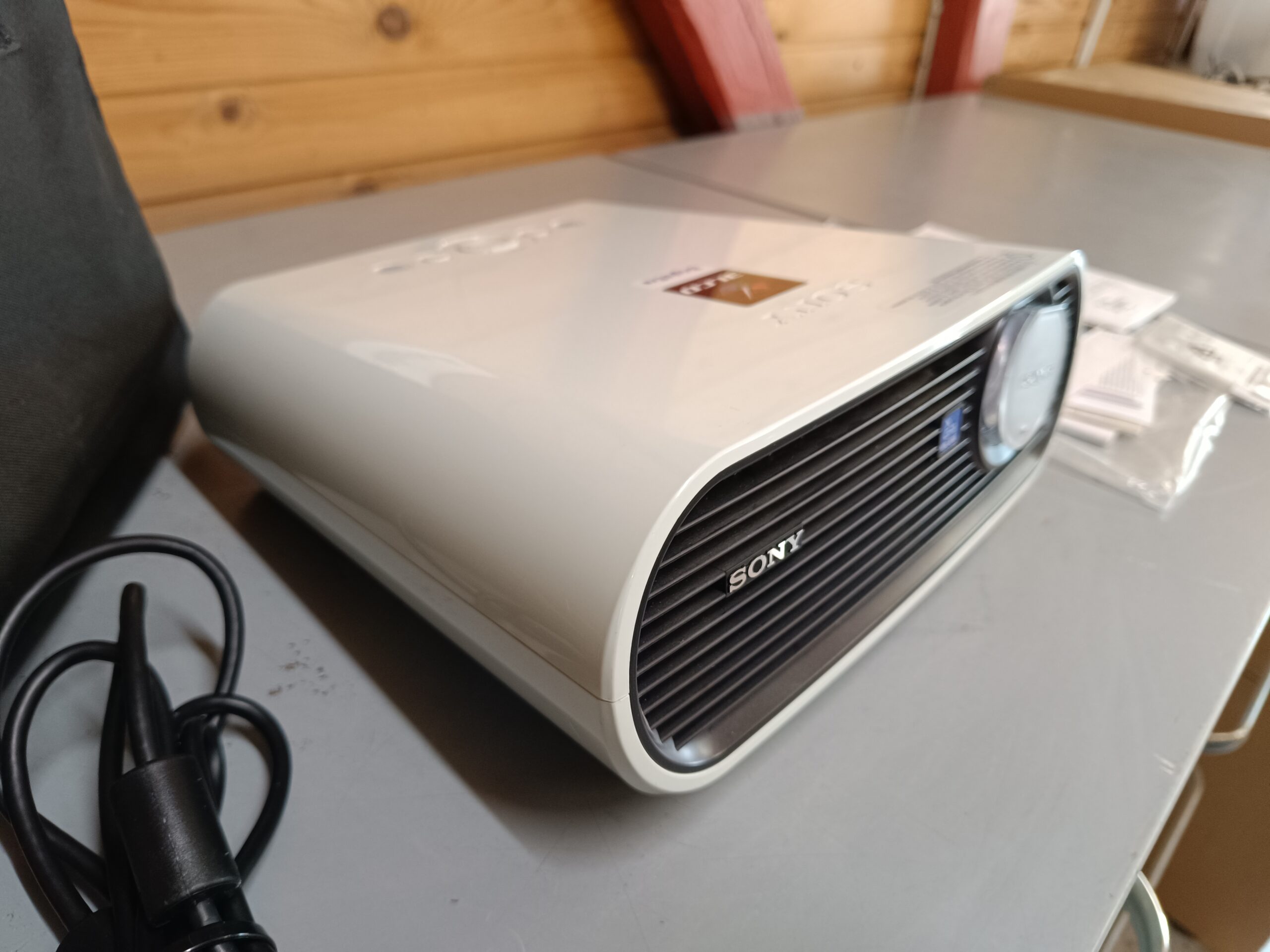 Sony VPL-EX5 Projector - XGA Conference Room Projector - Velholdt og velfungerende - Billede 4