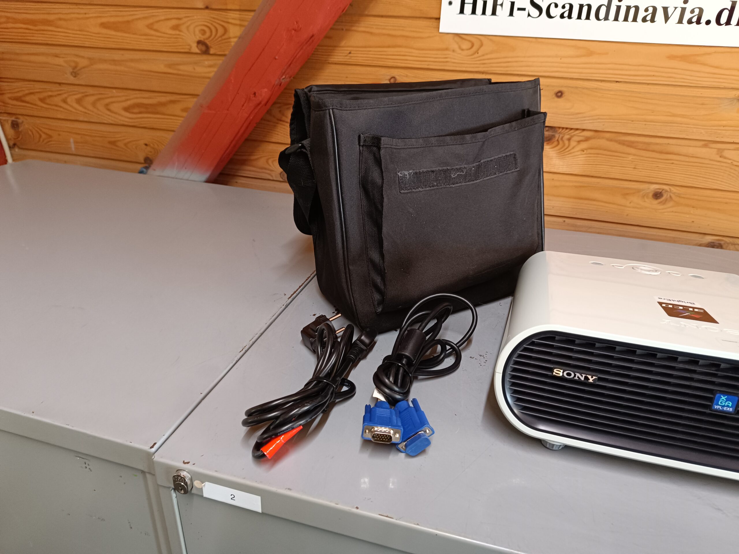 Sony VPL-EX5 Projector - XGA Conference Room Projector - Velholdt og velfungerende - Billede 10