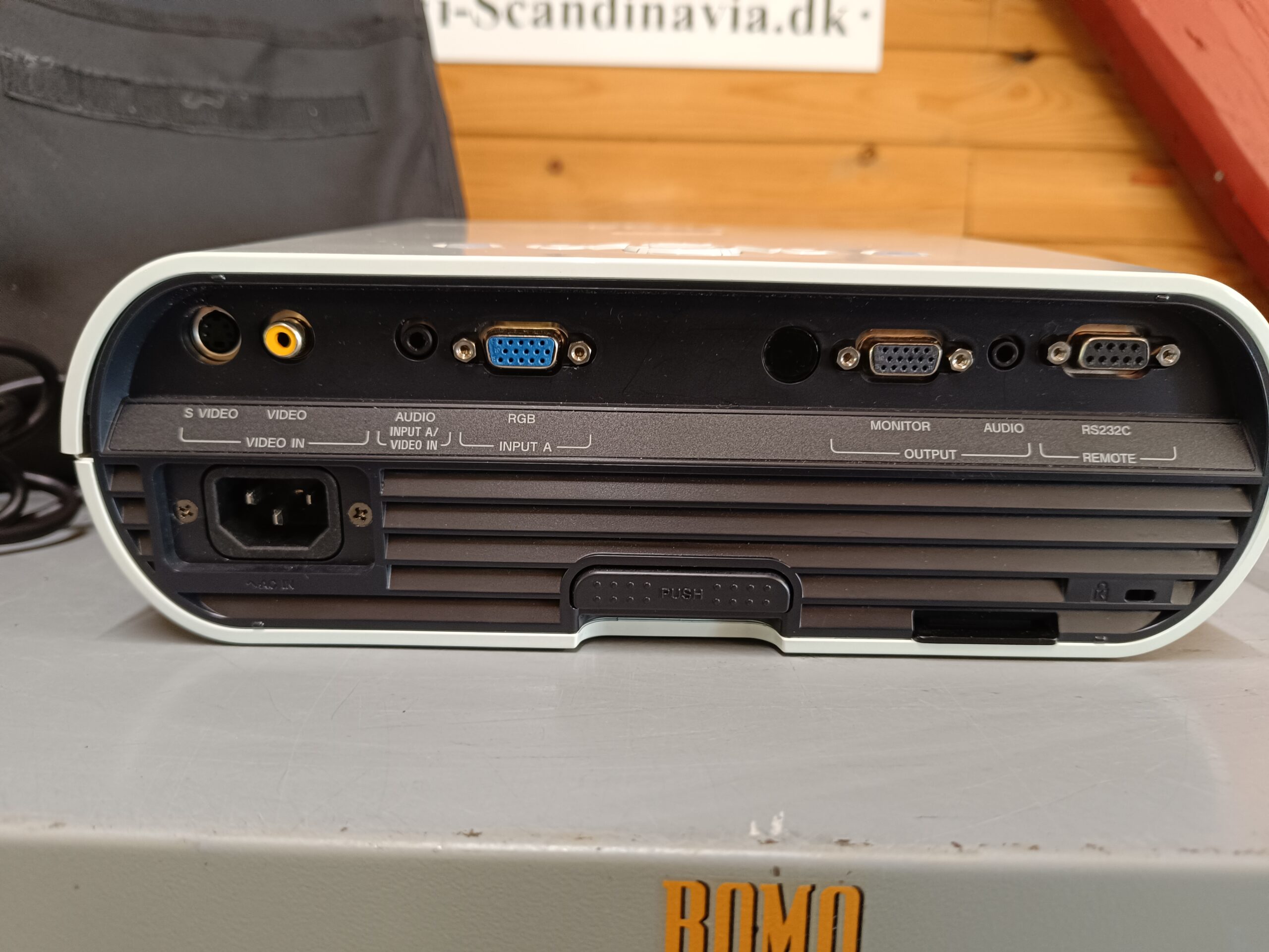 Sony VPL-EX5 Projector - XGA Conference Room Projector - Velholdt og velfungerende - Billede 6
