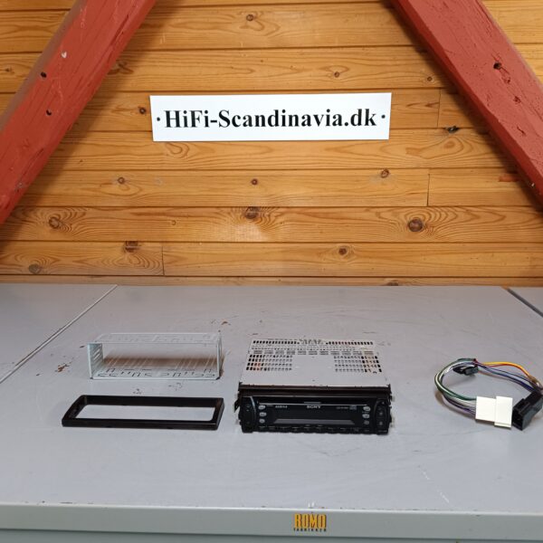 Sony CDX-L280 - Velfungerende bilradio med cd-afspiller i god kvalitet
