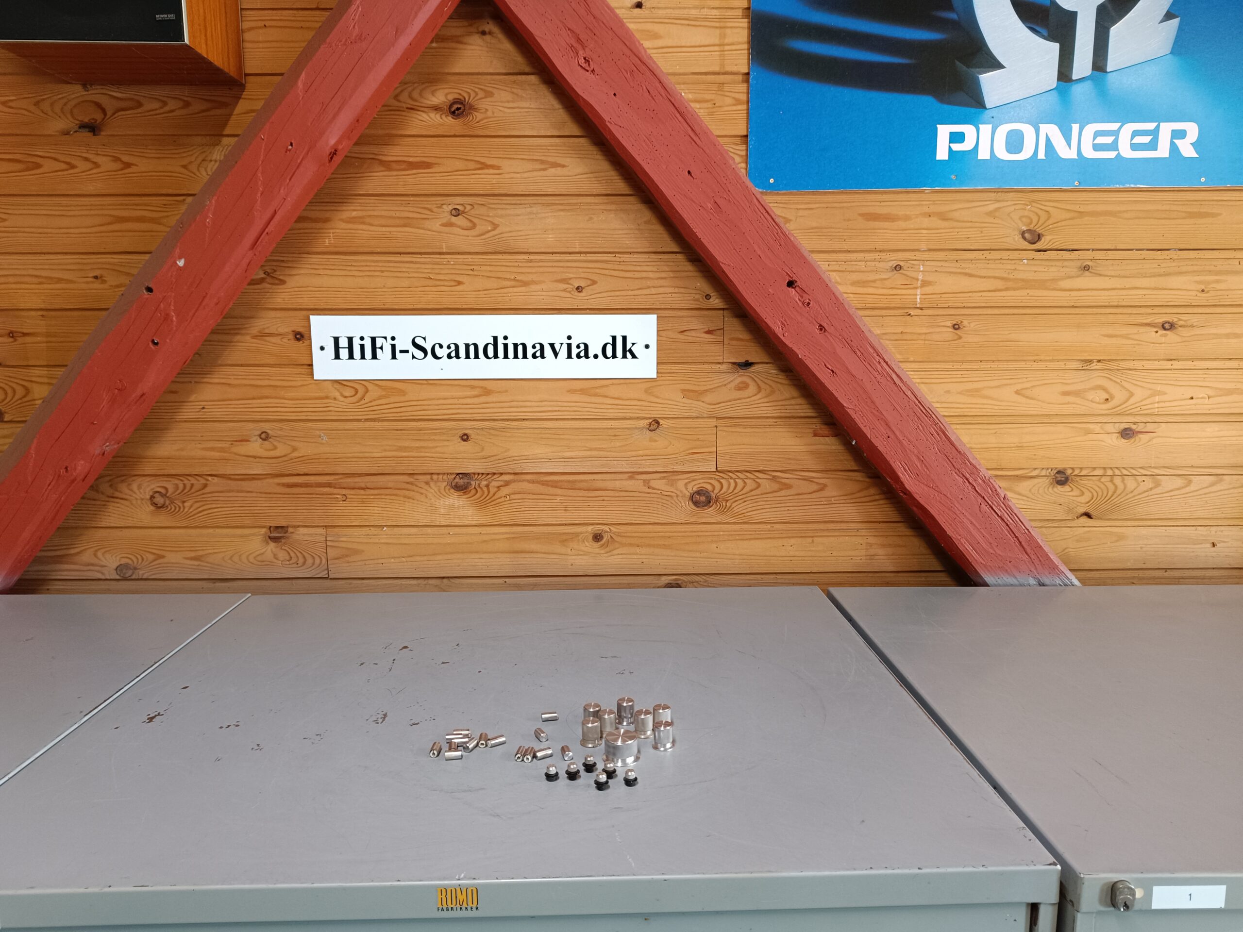 Original Pioneer QX-949A – Complete set of knobs and buttons