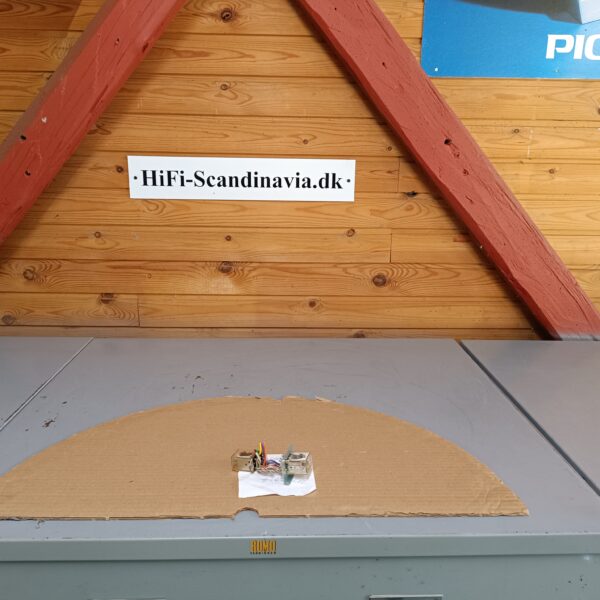 Original Pioneer QX-949A – Dual Speaker Relay - TESTED OK