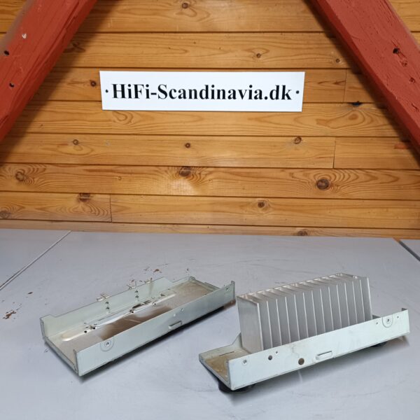 Original Luxman LV-103u - Misc. Chassis parts – heatsinks, feets and more – sold as a lot