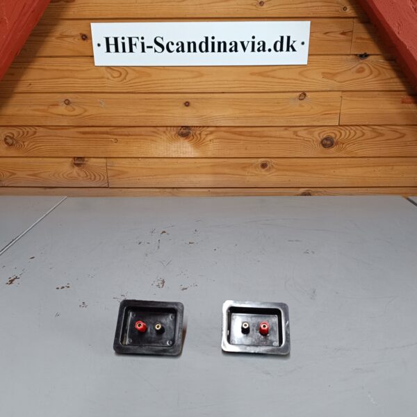 Original B&W DM/4 - Original Speaker Terminals