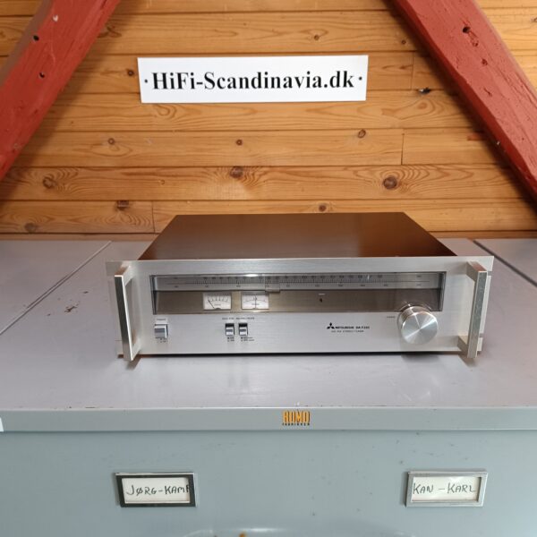 Mitsubishi DA-F210 - Stereo FM Vintage Tuner - NYSERVICERET!