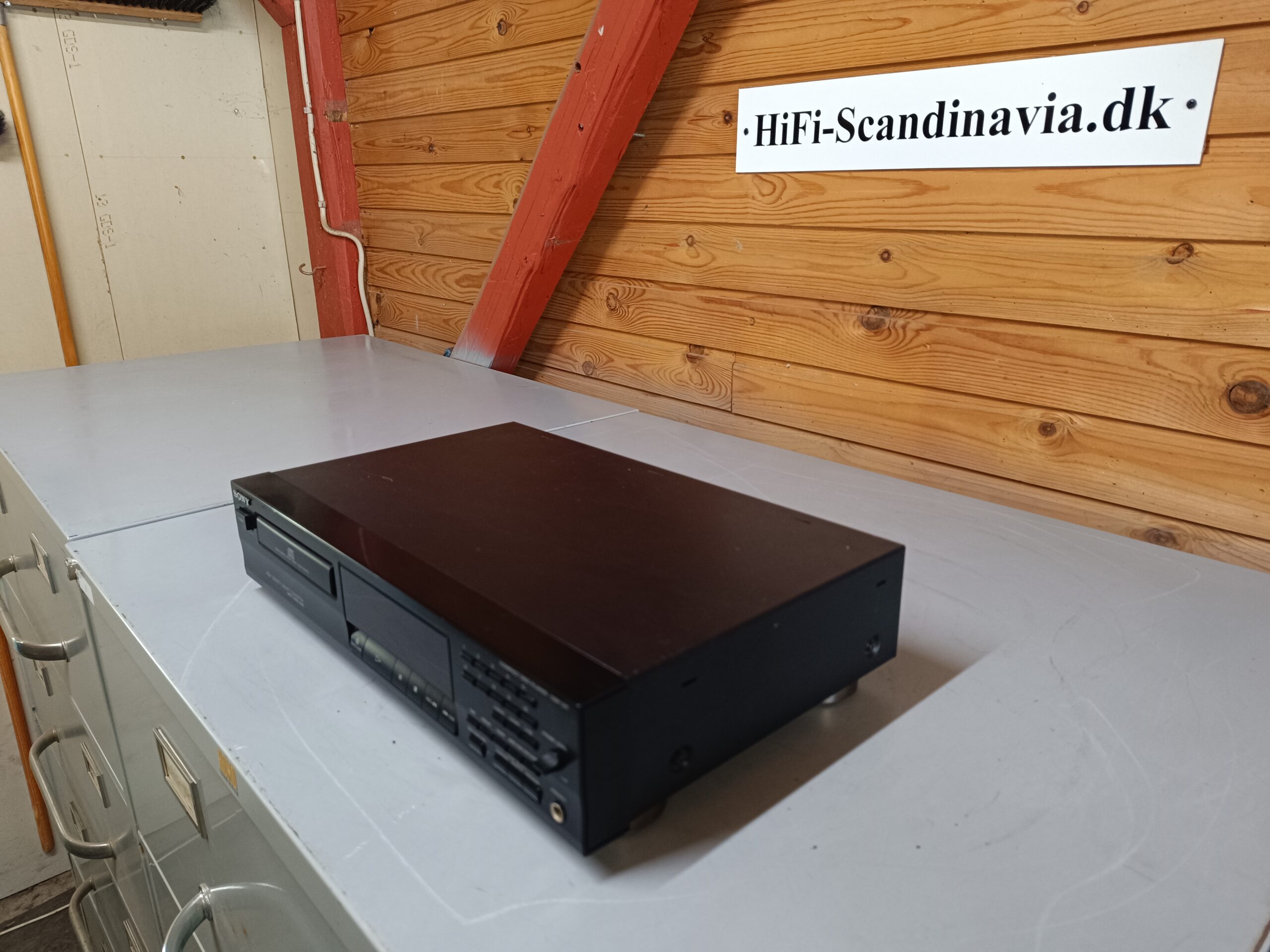 Sony CDP-211- Velfungerende retro cd-afspiller - Billede 2