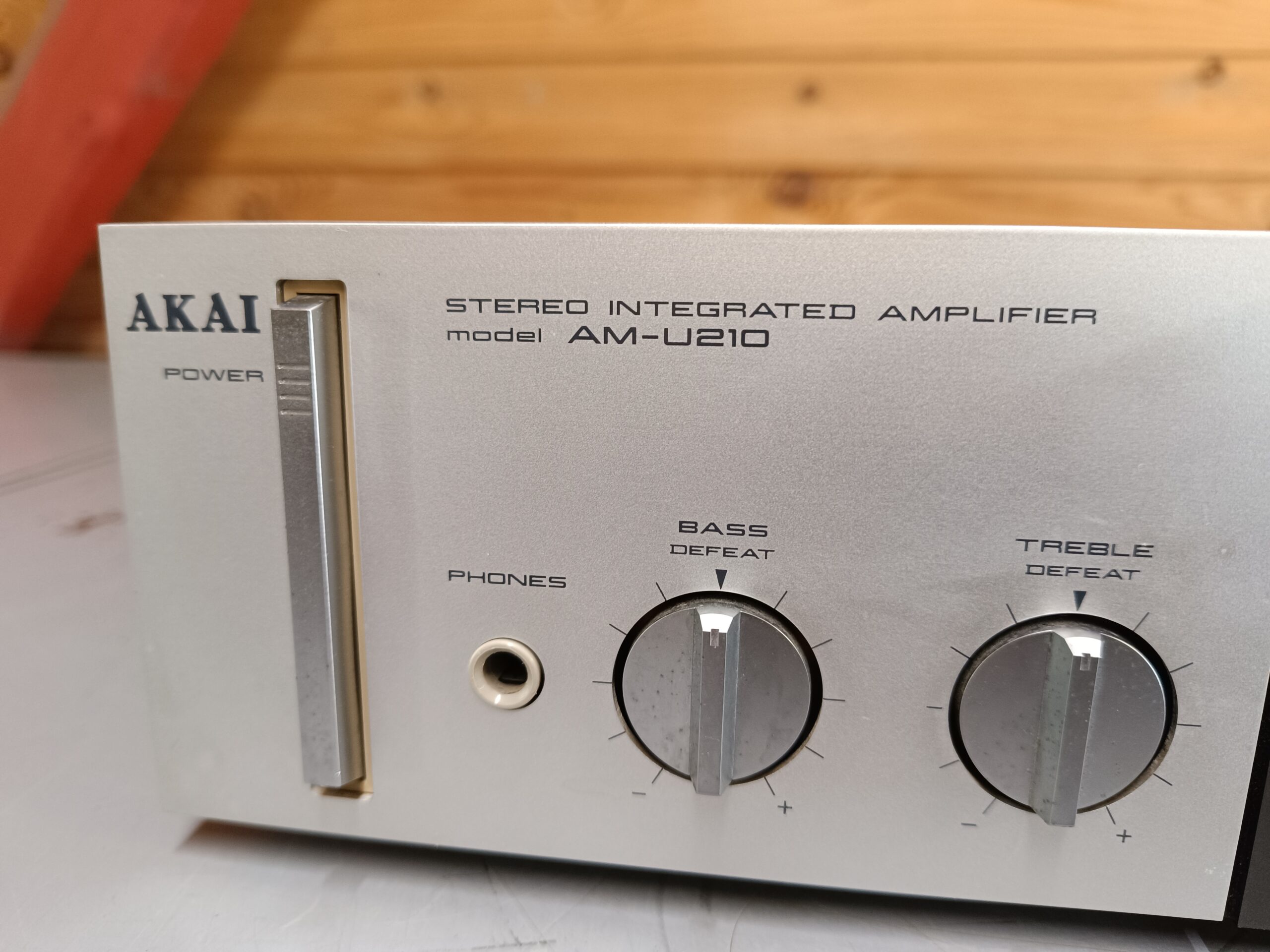 Akai AM-U210 – Integreret vintage forstærker - Til istandsættelse - Billede 5